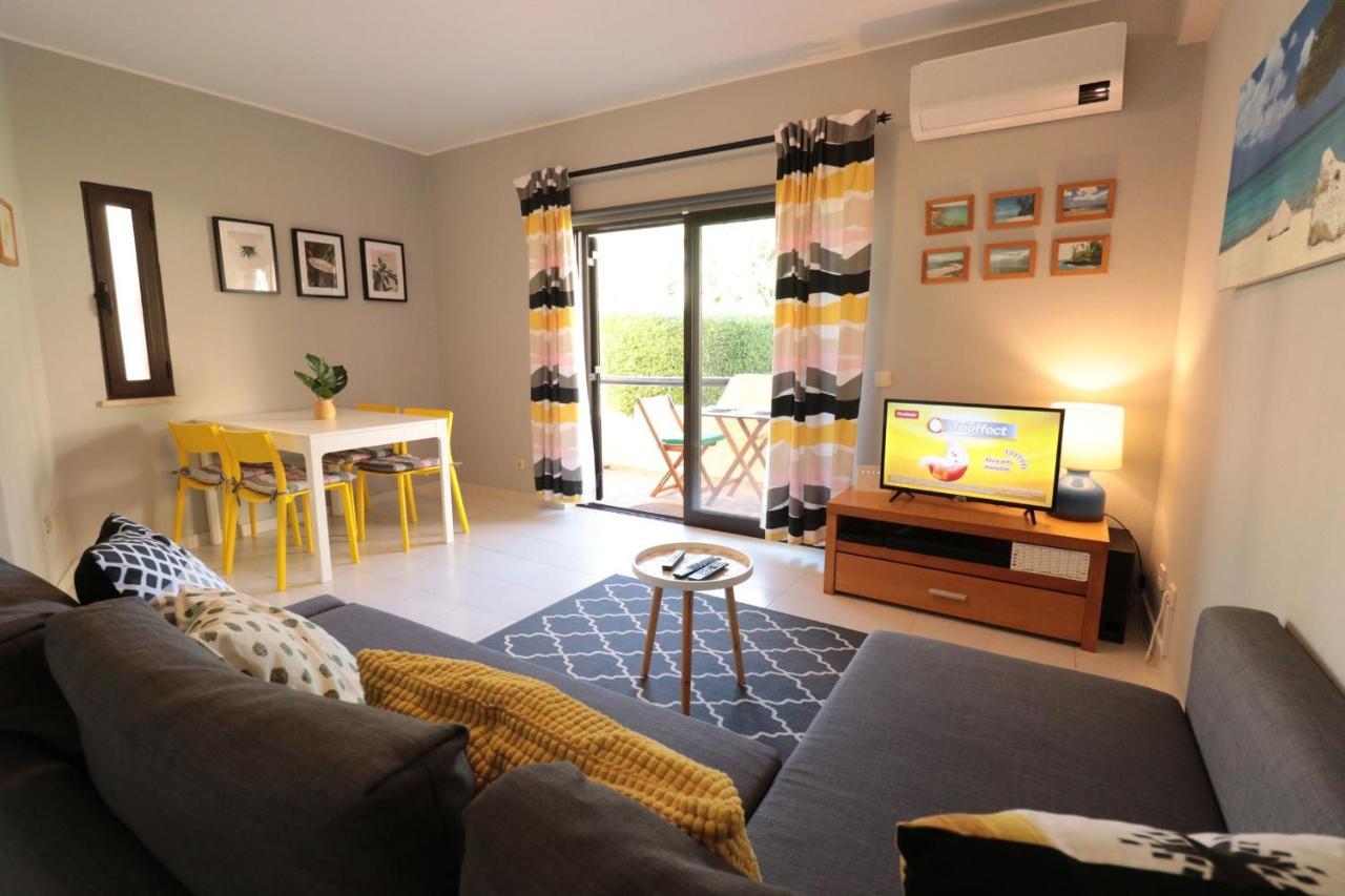Lovelystay - Cozy 1Br Flat In Alvor With Ac And Balcony Bagian luar foto