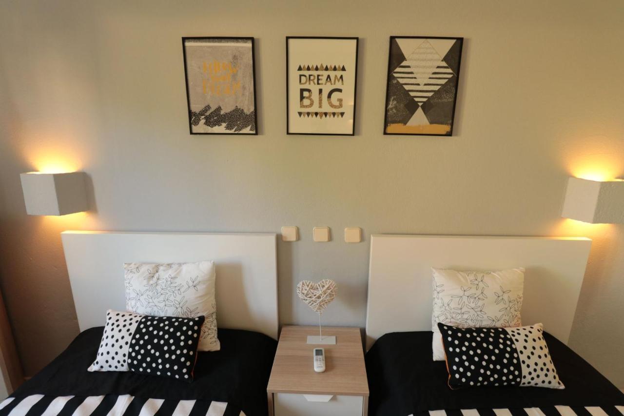 Lovelystay - Cozy 1Br Flat In Alvor With Ac And Balcony Bagian luar foto