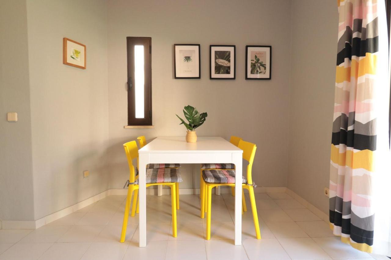 Lovelystay - Cozy 1Br Flat In Alvor With Ac And Balcony Bagian luar foto