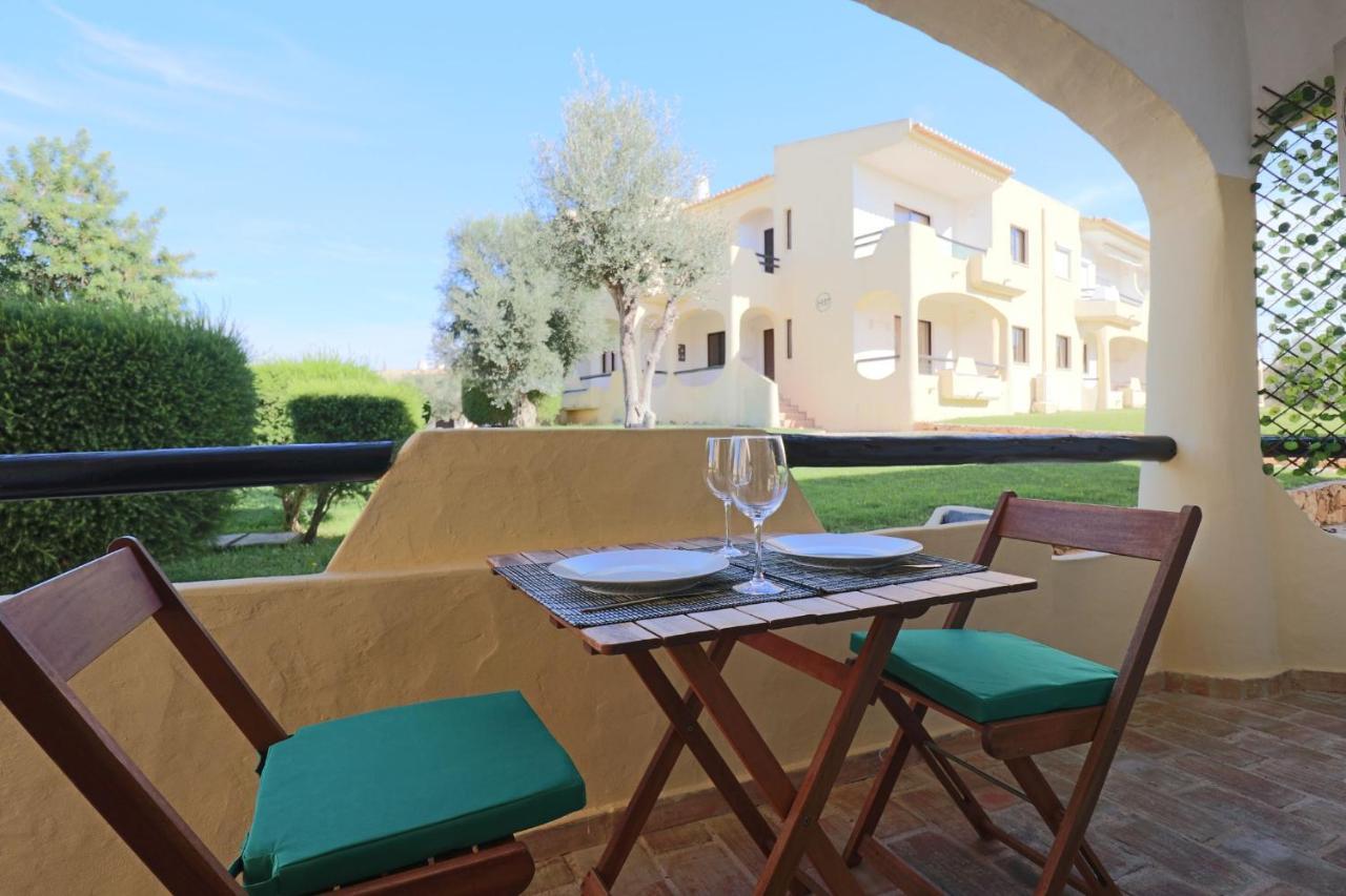 Lovelystay - Cozy 1Br Flat In Alvor With Ac And Balcony Bagian luar foto