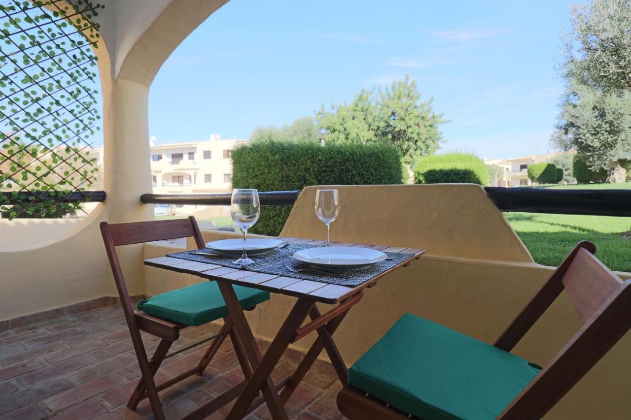 Lovelystay - Cozy 1Br Flat In Alvor With Ac And Balcony Bagian luar foto